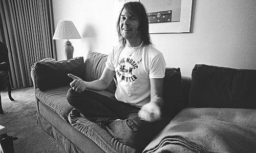 PHIL HOSSACK / WINNIPEG FREE PRESS

Neil Young interviewed for the Free Press at the Sheraton Hotel.
June 27, 1987