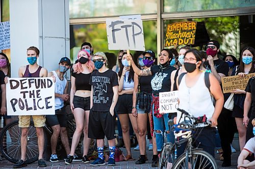 MIKAELA MACKENZIE / WINNIPEG FREE PRESS

An hour-long Black Lives Matter rally, dedicated to Machuar Madut, is held in front of the police headquarters in Winnipeg on Wednesday, June 24, 2020. This is the third of seven days of no peace. Winnipeg Free Press 2020.