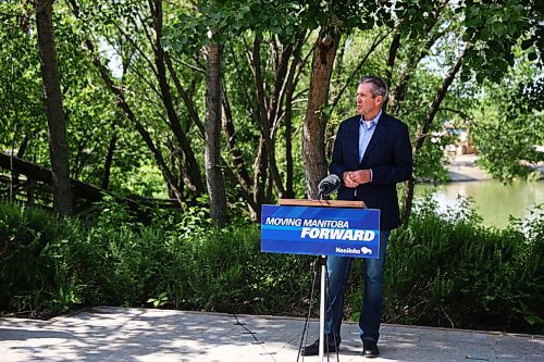 MIKE DEAL / WINNIPEG FREE PRESS
Premier Brian Pallister announces along with Liz Wilson, president and CEO of FortWhyte Alive, that the Manitoba government will be putting up over $8.5 million to support conservancy and educational activities at FortWhyte Alive, during his first public press conference since the start of the pandemic. 
200625 - Thursday, June 25, 2020