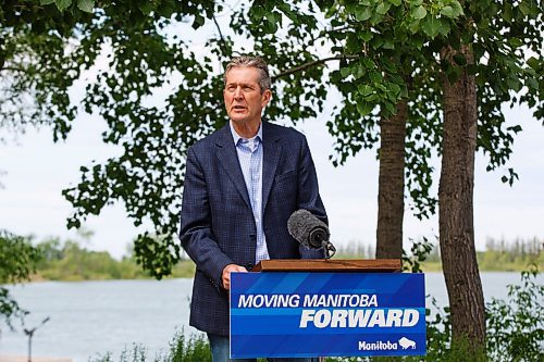 MIKE DEAL / WINNIPEG FREE PRESS
Premier Brian Pallister announces along with Liz Wilson, president and CEO of FortWhyte Alive, that the Manitoba government will be putting up over $8.5 million to support conservancy and educational activities at FortWhyte Alive, during his first public press conference since the start of the pandemic. 
200625 - Thursday, June 25, 2020.