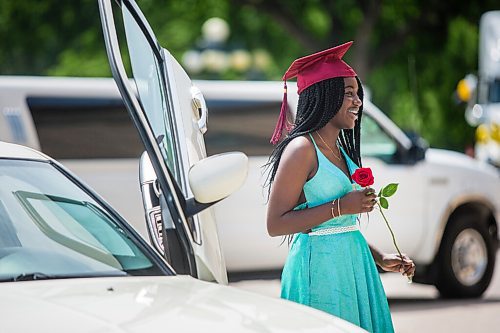 MIKAELA MACKENZIE / WINNIPEG FREE PRESS

Daniel McIntyre Collegiate Institute grad Jayden Cameron poses for professional photos taken with a limo for free at the Manitoba Legislative Building in Winnipeg on Thursday, June 25, 2020. 
Winnipeg Free Press 2020.