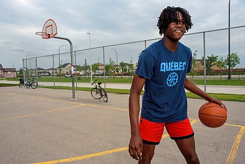 JESSE BOILY  / WINNIPEG FREE PRESS
Dami Farinloye, 18, is a top ranked high school boys basketball player but is uncertain where to go in the future due to the pandemic, poses for a portrait on Thursday. Thursday, June 25, 2020.
Reporter: Taylor Allen