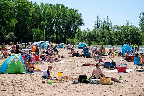 Daniel Crump / Winnipeg Free Press. Visitors to the beach at Birds Hill park soak up the sun on a hot summer day.. June 27, 2020.