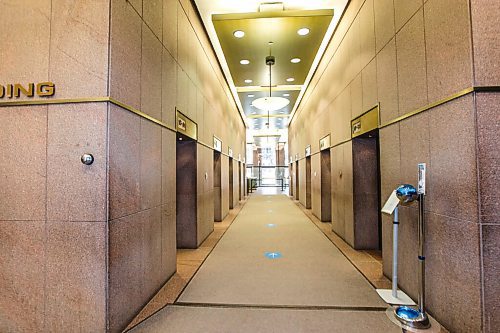 MIKAELA MACKENZIE / WINNIPEG FREE PRESS

Elevators at the Richardson Building, with new COVID-19 measures in place, in Winnipeg on Monday, June 29, 2020. For Gabrielle Piche story.
Winnipeg Free Press 2020.