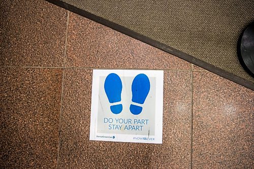 MIKAELA MACKENZIE / WINNIPEG FREE PRESS

Elevators at the Richardson Building, with new COVID-19 measures in place, in Winnipeg on Monday, June 29, 2020. For Gabrielle Piche story.
Winnipeg Free Press 2020.