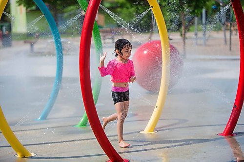 MIKAELA MACKENZIE / WINNIPEG FREE PRESS

Julia Thomas, four, plays at the splash pad at Sergeant Tommy Prince Place in Winnipeg on Tuesday, June 30, 2020. Standup.
Winnipeg Free Press 2020.