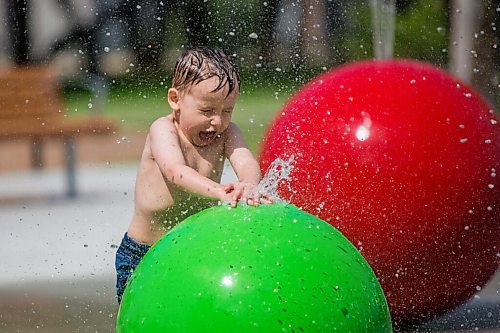 MIKAELA MACKENZIE / WINNIPEG FREE PRESS

Zander Henry, three, plays at the splash pad at Sergeant Tommy Prince Place in Winnipeg on Tuesday, June 30, 2020. Standup.
Winnipeg Free Press 2020.