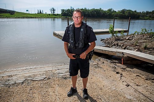 MIKE DEAL / WINNIPEG FREE PRESS
RCMP Staff Sgt. Bob Chabot was the coordinator of the search effort for Nour Ali, who drowned when his boat capsized in Lake Winnipeg on June 13.
200630 - Tuesday, June 30, 2020.