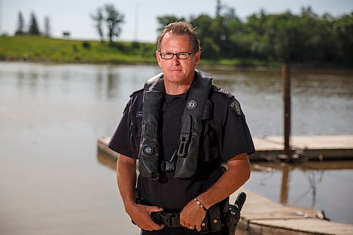 MIKE DEAL / WINNIPEG FREE PRESS
RCMP Staff Sgt. Bob Chabot was the coordinator of the search effort for Nour Ali, who drowned when his boat capsized in Lake Winnipeg on June 13.
200630 - Tuesday, June 30, 2020.