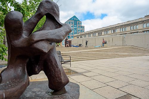 JESSE BOILY  / WINNIPEG FREE PRESS
Jonathon Hagin and Jessika Betke play games and enjoy the newly opened rooftop at the Winnipeg Art Gallery on Wednesday. Wednesday, July 1, 2020.
Reporter: