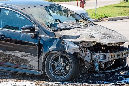 JESSE BOILY  / WINNIPEG FREE PRESS
A car was on fire northbound on McPhillips and Church Ave on Wednesday. Wednesday, July 1, 2020.
Reporter: