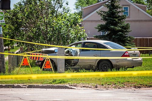 MIKAELA MACKENZIE / WINNIPEG FREE PRESS

Police respond to a multiple vehicle collision on Portage Avenue at Saint Charles Street in Winnipeg on Friday, July 3, 2020. 
Winnipeg Free Press 2020.