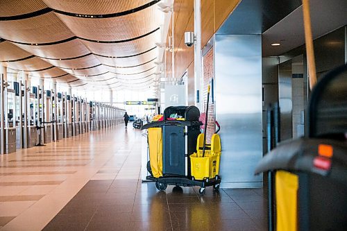 MIKAELA MACKENZIE / WINNIPEG FREE PRESS

Cleaning carts at the Winnipeg James Armstrong Richardson International Airport in Winnipeg on Wednesday, July 8, 2020. For Ben Waldman story.
Winnipeg Free Press 2020.