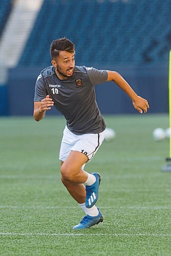 MIKE DEAL / WINNIPEG FREE PRESS
Valour FC midfielder, Dylan Carreiro (10), during practice at IG Field Wednesday morning. Carreiro is now the lone Winnipegger on the team (they had 7 or so last season).
200708 - Wednesday, July 08, 2020.