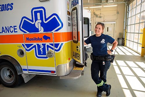 JESSE BOILY  / WINNIPEG FREE PRESS
Rebecca Clifton, a spokeswoman for the Paramedic Association of Manitoba and  a full-time rural intermediate professional paramedic, cleans up her ambulance at the Selkirk Regional Health Centre on Wednesday. ed River College has suspended its Advanced Care Paramedicine program despite its high demand. Wednesday, July 8, 2020.
Reporter:
