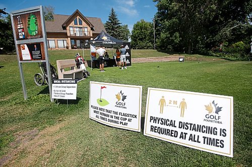 JOHN WOODS / WINNIPEG FREE PRESS
Players get a COVID-19 briefing before teeing off in the 2020 Junior Mens Championships at the Selkirk Golf and Country Club in Selkirk, Sunday, July 12, 2020. 

Reporter: Allen