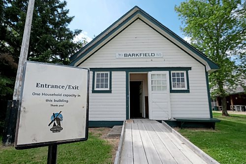SHANNON VANRAES / WINNIPEG FREE PRESS
Signs the Mennonite Heritage Village in Steinbach remind visitors to keep physically distant from each other on July 12, 2020.