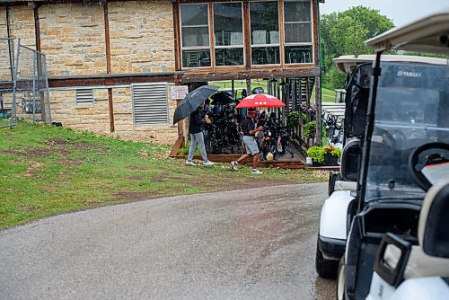 JESSE BOILY  / WINNIPEG FREE PRESS
Golfers head to the club house as a rain storm caused a pause in play at the Golf Manitobas Mens and Womens Junior Championship at the Selkirk Golf and Country Club on Monday. Monday, July 13, 2020.
Reporter: Mike Sawatzky
