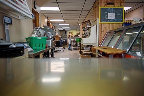 JESSE BOILY  / WINNIPEG FREE PRESS
Ray Mollot prepares pizza dough at Archies Meats and Groceries in Starbuck on Thursday. Thursday, July 16, 2020.
Reporter: Dave