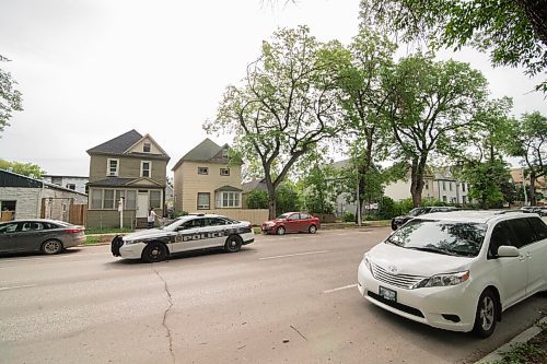 Mike Sudoma / Winnipeg Free Press
Winnipeg Police leave a scene on Sherbrooke St Saturday morning
July 18, 2020