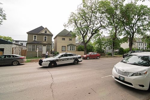 Mike Sudoma / Winnipeg Free Press
Winnipeg Police leave a scene on Sherbrooke St Saturday morning
July 18, 2020