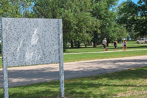 JESSE BOILY  / WINNIPEG FREE PRESS
Fishflies cover a sign at Winnipeg Beach on Monday. Monday, July 20, 2020.
Reporter: