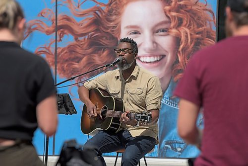 JESSE BOILY  / WINNIPEG FREE PRESS
Joe Curtis performed a variety of songs at True North Square Plaza on Tuesday. The performance was part of the Downtown Sounds Concert Series by the Downtown Winnipeg BIZ. Tuesday, July 21, 2020.
Reporter: Jenn