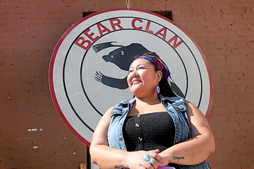 RUTH BONNEVILLE / WINNIPEG FREE PRESS

Local - Bear Clan Presser 

Shaneen Robinson-Desjarlais, Chairperson, Board of Directors-Bear Clan Patrol, talks to the media about the funding announcement today by Daniel Vandal, Minister of Northern Affairs, outside 563 Selkirk Avenue on Tuesday. Shaneen Robinson-Desjarlais who was in media for many years was recently appointed to her new position with the Bear Clan.   

See story for details. 
    
July 21th, 2020