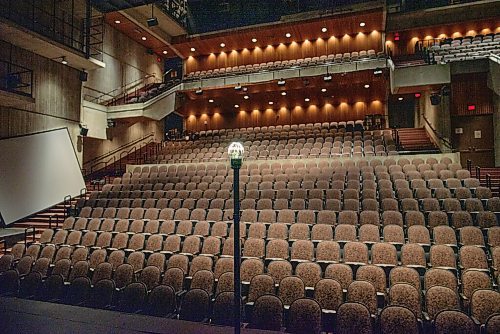 JESSE BOILY  / WINNIPEG FREE PRESS
The ghost light sits alone in the theatre at the Royal Manitoba Theatre Centre on Tuesday. The theatre doesnt plan to open up right away even with the provinces phase four announcement. Tuesday, July 21, 2020.
Reporter: Ben Waldman