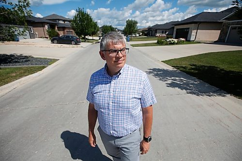 JOHN WOODS / WINNIPEG FREE PRESS
Christopher Storie, Director of the Institute of Urban Studies at the University of Winnipeg, is photographed at Sage Creek development Tuesday, July 21, 2020. Winnipeg continues to take up more space as urban sprawl continues as new urban developments continue to be built further from the downtown core.

Reporter: Sarah