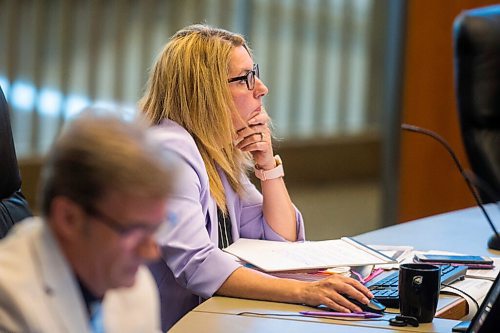 MIKAELA MACKENZIE / WINNIPEG FREE PRESS

Councillor Cindy Gilroy at the last council meeting before summer break at City Hall in Winnipeg on Thursday, July 23, 2020. For Joyanne story.
Winnipeg Free Press 2020.