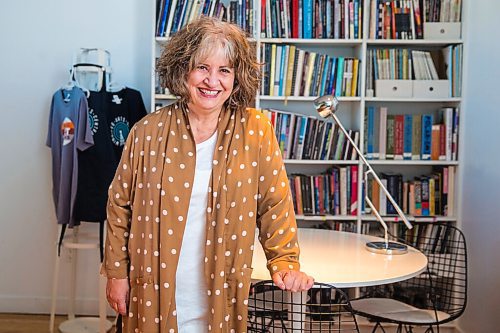 MIKAELA MACKENZIE / WINNIPEG FREE PRESS

Carol Phillips, head of the Winnipeg Arts Council, poses for a portrait in the office in Winnipeg on Monday, July 27, 2020. For Al Small story.
Winnipeg Free Press 2020.