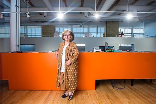 MIKAELA MACKENZIE / WINNIPEG FREE PRESS

Carol Phillips, head of the Winnipeg Arts Council, poses for a portrait in the office in Winnipeg on Monday, July 27, 2020. For Al Small story.
Winnipeg Free Press 2020.