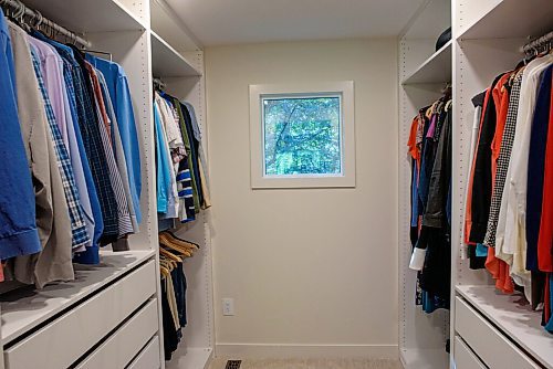 JESSE BOILY  / WINNIPEG FREE PRESS
Walk-in closet of the master bedroom at 565 Parkwood Place in University Heights. Monday, July 27, 2020.
Reporter: Todd