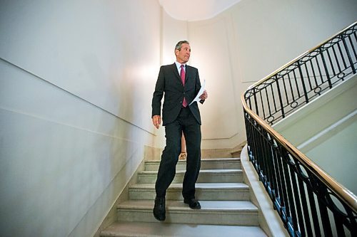 MIKAELA MACKENZIE / WINNIPEG FREE PRESS

Premier Brian Pallister walks in to speak to the media about the Risk Recognition Program at the Manitoba Legislative Building in Winnipeg on Wednesday, July 29, 2020. For Larry Kusch story.
Winnipeg Free Press 2020.