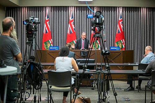 MIKAELA MACKENZIE / WINNIPEG FREE PRESS

Premier Brian Pallister speaks to the media about the Risk Recognition Program at the Manitoba Legislative Building in Winnipeg on Wednesday, July 29, 2020. For Larry Kusch story.
Winnipeg Free Press 2020.