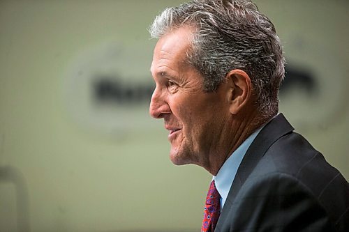 MIKAELA MACKENZIE / WINNIPEG FREE PRESS

Premier Brian Pallister speaks to the media about the Risk Recognition Program at the Manitoba Legislative Building in Winnipeg on Wednesday, July 29, 2020. For Larry Kusch story.
Winnipeg Free Press 2020.