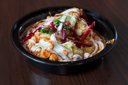 MIKE DEAL / WINNIPEG FREE PRESS
Samosa Chaat in a takeout container at the My Indigo Indian Street Food restaurant at 55 Waterford Green Common.
see Romona Goomansingh story
200729 - Wednesday, July 29, 2020.