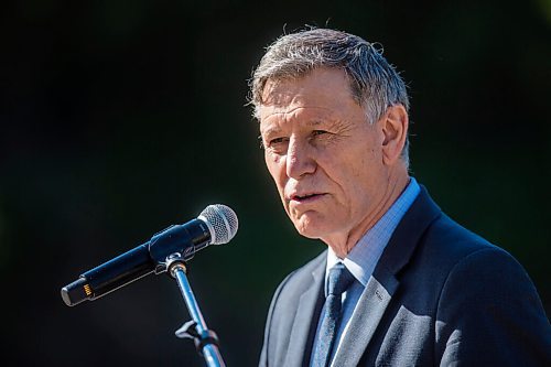 MIKAELA MACKENZIE / WINNIPEG FREE PRESS

MP Terry Duguid speaks at a funding announcement for Lake Winnipeg water-quality issues at The Forks in Winnipeg on Thursday, July 30, 2020. For Sarah Lawrynuik story.
Winnipeg Free Press 2020.