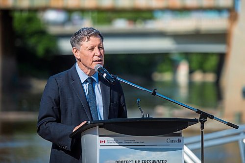 MIKAELA MACKENZIE / WINNIPEG FREE PRESS

MP Terry Duguid speaks at a funding announcement for Lake Winnipeg water-quality issues at The Forks in Winnipeg on Thursday, July 30, 2020. For Sarah Lawrynuik story.
Winnipeg Free Press 2020.