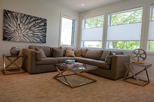 JESSE BOILY  / WINNIPEG FREE PRESS
A living room on the second floor at 3 Tielmann Drive in East St. Paul on Thursday. Thursday, July 30, 2020.
Reporter: Todd