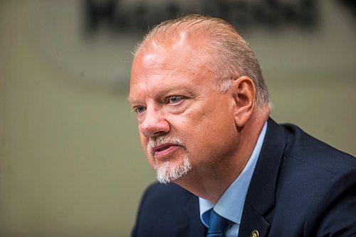 MIKAELA MACKENZIE / WINNIPEG FREE PRESS

Education minister Kelvin Goertzen speaks to the media about the fall back-to-school plan at the Manitoba Legislative Building in Winnipeg on Thursday, July 30, 2020. For Maggie (and Larry?) story.
Winnipeg Free Press 2020.