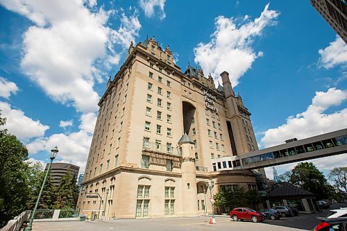 MIKE DEAL / WINNIPEG FREE PRESS
The Hotel Fort Garry is becoming a Choice hotel.
Choice Hotels International, Inc. is one of the largest chain of hotel franchisers in the world and is based out of Rockville, Maryland, USA.
200730 - Thursday, July 30, 2020.