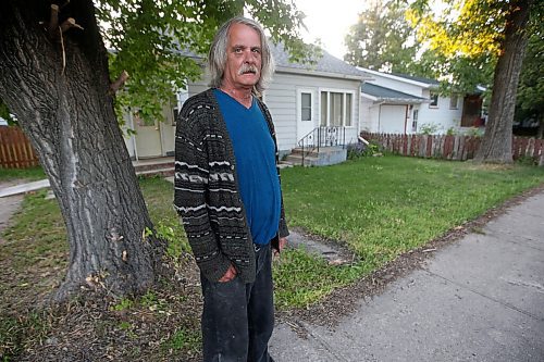 JOHN WOODS / WINNIPEG FREE PRESS
Ron Eldridge is photographed at his home in Portage La Prairie Thursday, July 30, 2020. Unfortunately Eldridge was told by officials that he can only apply for the hero pay money by filling in online forms by computer. He cant afford a computer because he is working less at his gas station job to care for his sick wife.

Reporter: Taniguchi