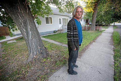 JOHN WOODS / WINNIPEG FREE PRESS
Ron Eldridge is photographed at his home in Portage La Prairie Thursday, July 30, 2020. Unfortunately Eldridge was told by officials that he can only apply for the hero pay money by filling in online forms by computer. He cant afford a computer because he is working less at his gas station job to care for his sick wife.

Reporter: Taniguchi