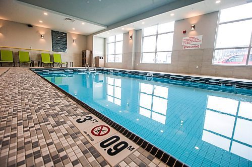 MIKAELA MACKENZIE / WINNIPEG FREE PRESS

The pool at the new Hyatt House Winnipeg-South in Winnipeg on Friday, July 31, 2020. For Ben Waldman story.
Winnipeg Free Press 2020.