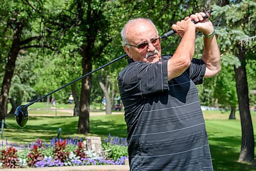 JESSE BOILY  / WINNIPEG FREE PRESS
Jack Duncan tees off at Rossmere Golf and Country Club on Tuesday. Golf has seen a rise in business this year.
Tuesday, Aug. 4, 2020.
Reporter: Jason Bell