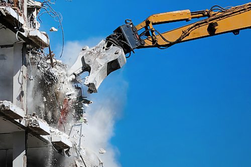 RUTH BONNEVILLE / WINNIPEG FREE PRESS

LOCAL - Misericordia (MERC) demo

Photo of the demolition clawing of the  Misericordia Education and Resource Centre buildings exterior walls on Thursday.  Clean-up  will take up to a month, with the majority of the materials being recycled.

Caroline DeKeyster, Misericordias President & CEO holds media conference next to the demolition site on Thursday. 

 Aug 6th, 2020