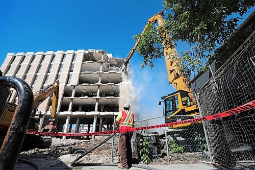 RUTH BONNEVILLE / WINNIPEG FREE PRESS

LOCAL - Misericordia (MERC) demo

Photo of the demolition clawing of the  Misericordia Education and Resource Centre buildings exterior walls on Thursday.  Clean-up  will take up to a month, with the majority of the materials being recycled.

Caroline DeKeyster, Misericordias President & CEO holds media conference next to the demolition site on Thursday. 

 Aug 6th, 2020