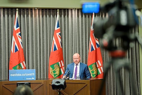 JESSE BOILY  / WINNIPEG FREE PRESS
Dr. Brent Roussin, chief provincial public health officer Health, gives an update on the COVID-19 response in the province at the Legislature building on Monday. Monday, Aug. 10, 2020.
Reporter: Larry